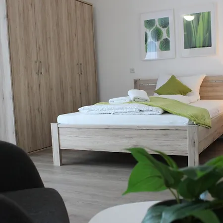 Greenpartment Boardinghousehotel 아파트호텔 켈하임